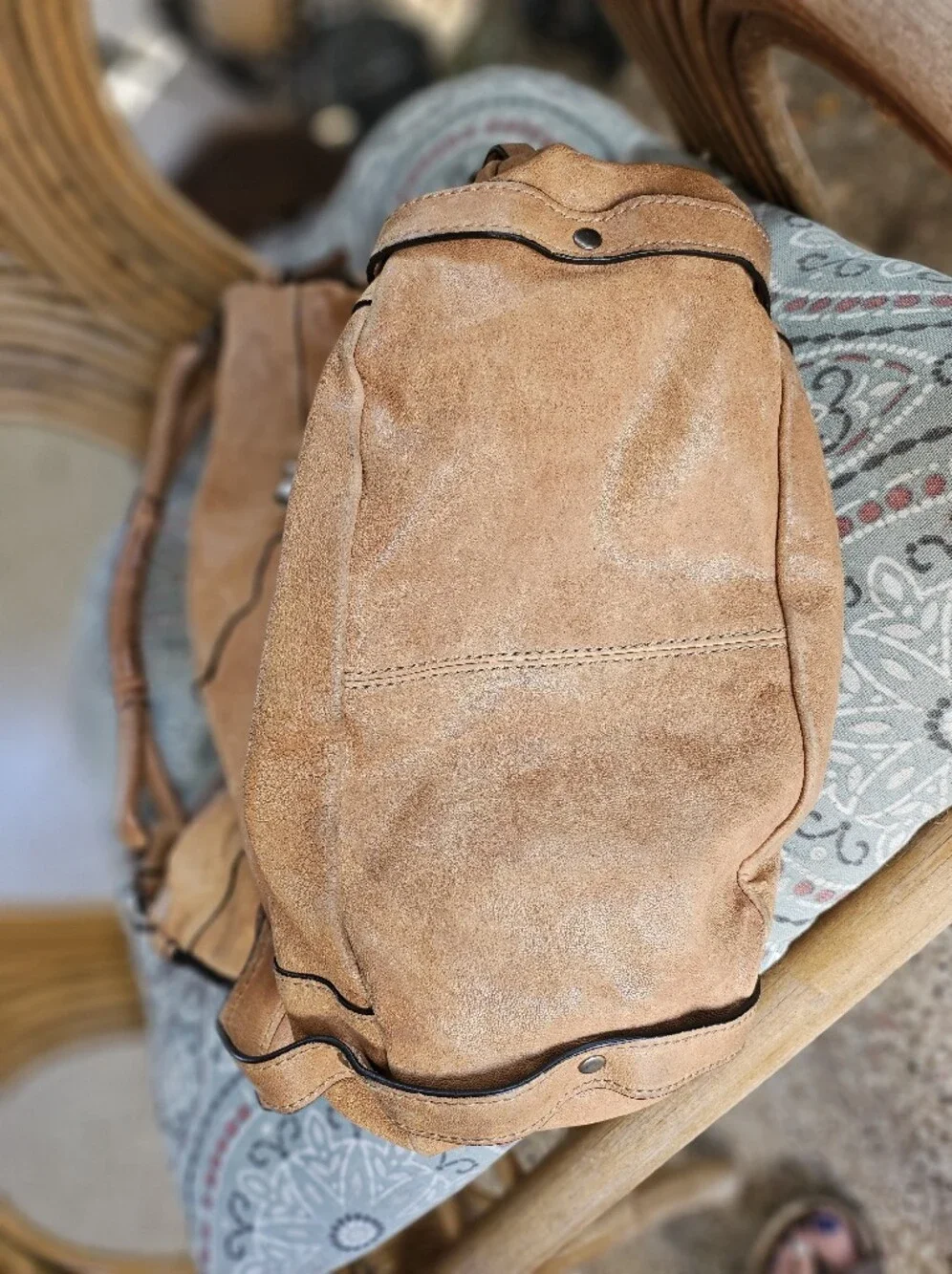 Vtg 2010 Juicy Couture Tan Leather Hobo Shoulder Bag Pad Lock Series Nice